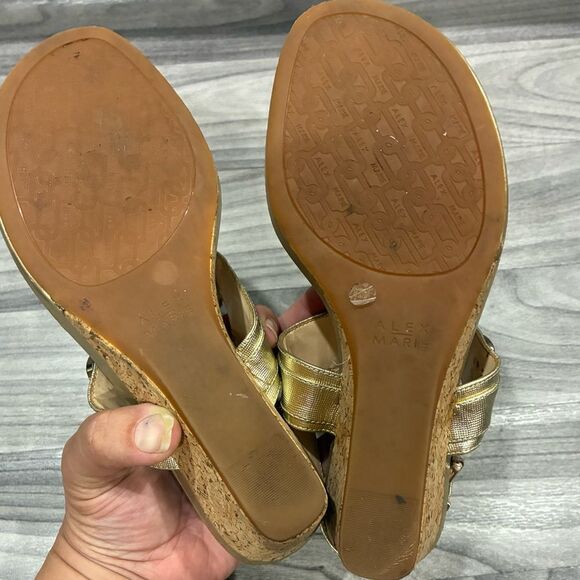 Alex Marie Gold Metallic Wedge Sandals Size 8.5M | Leather Upper Cork Heel - Picture 5 of 7